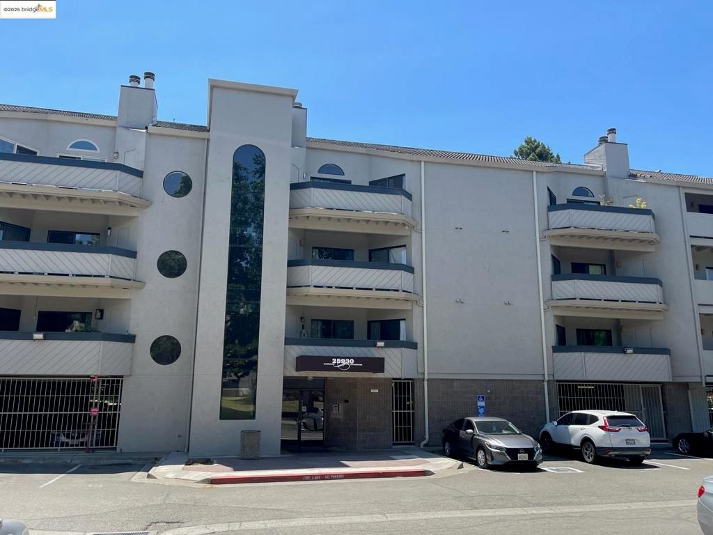25930 Kay Ave 308, Hayward, CA 94545