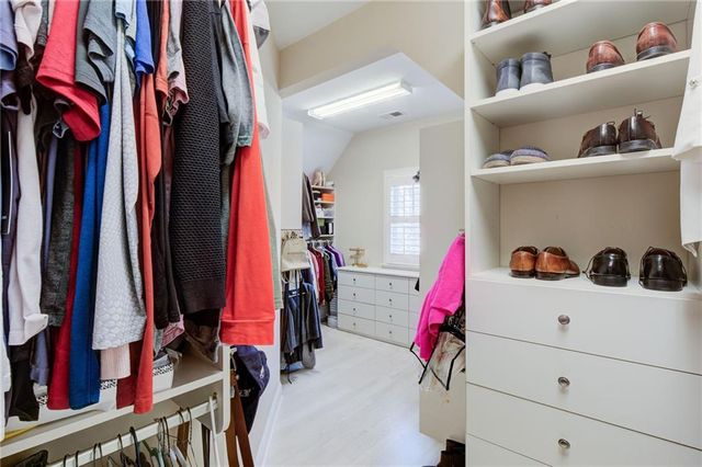 305 Valley Brook Way NE, Atlanta, GA 30342