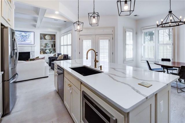 305 Valley Brook Way NE, Atlanta, GA 30342