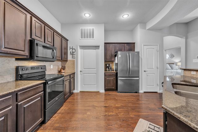 1025 W 10th Street 2105, Fort Worth, TX 76102