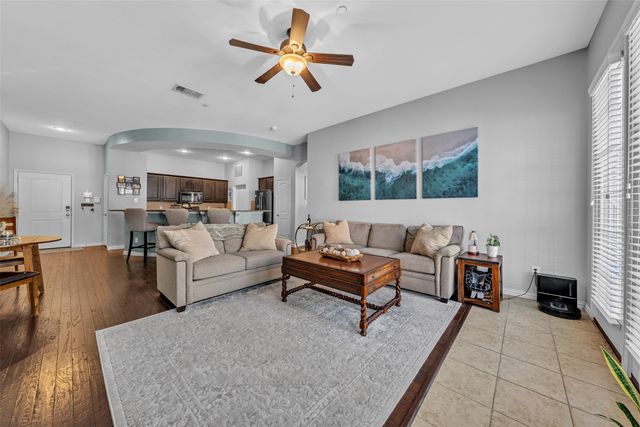 1025 W 10th Street 2105, Fort Worth, TX 76102