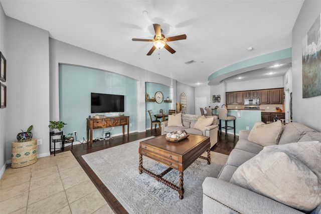 1025 W 10th Street 2105, Fort Worth, TX 76102