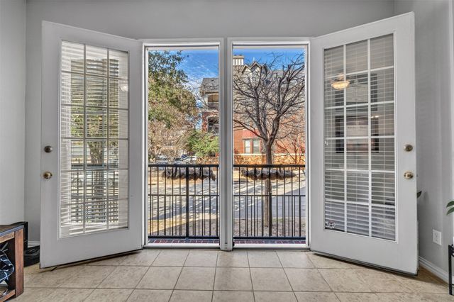 1025 W 10th Street 2105, Fort Worth, TX 76102