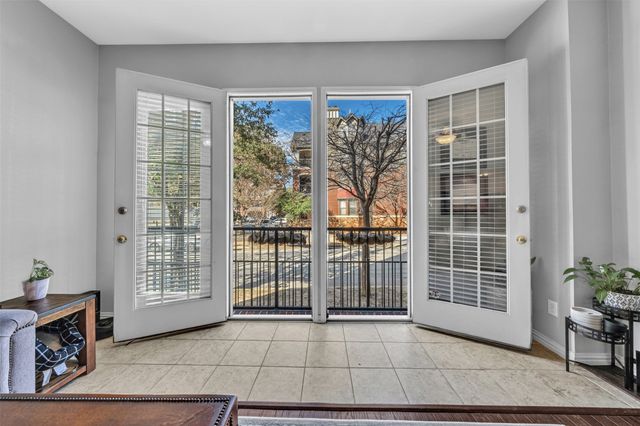 1025 W 10th Street 2105, Fort Worth, TX 76102