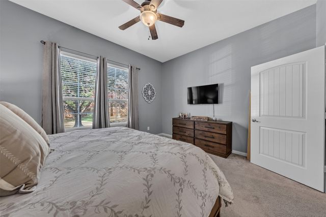 1025 W 10th Street 2105, Fort Worth, TX 76102