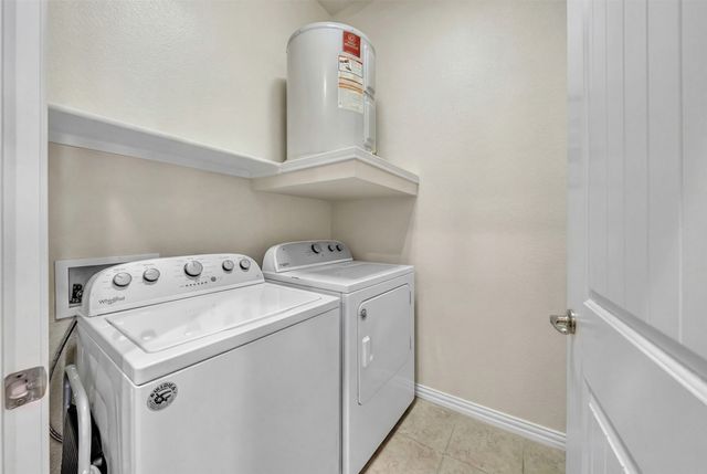 1025 W 10th Street 2105, Fort Worth, TX 76102