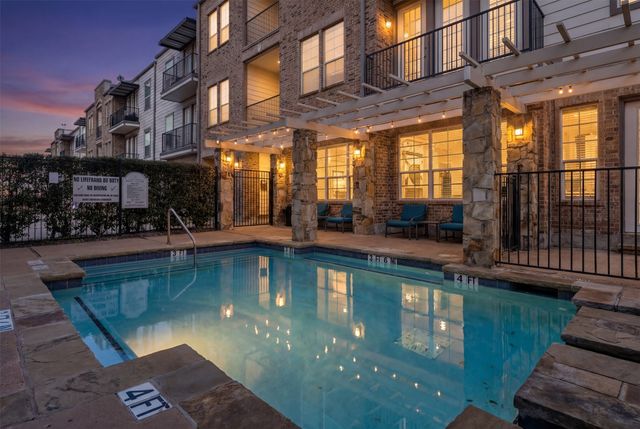 1025 W 10th Street 2105, Fort Worth, TX 76102