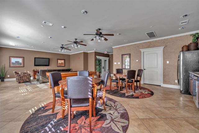 1025 W 10th Street 2105, Fort Worth, TX 76102