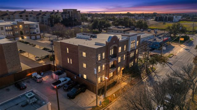 1025 W 10th Street 2105, Fort Worth, TX 76102