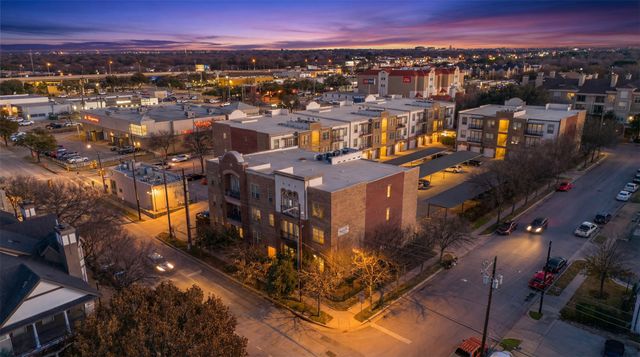 1025 W 10th Street 2105, Fort Worth, TX 76102