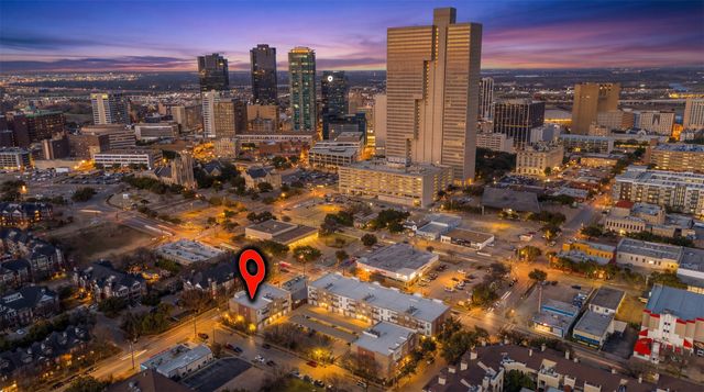 1025 W 10th Street 2105, Fort Worth, TX 76102