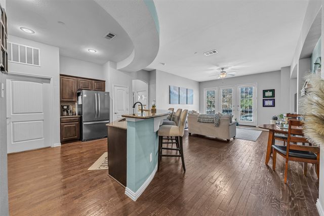 1025 W 10th Street 2105, Fort Worth, TX 76102