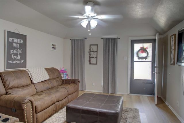 1914 Starling Court, Cleburne, TX 76033