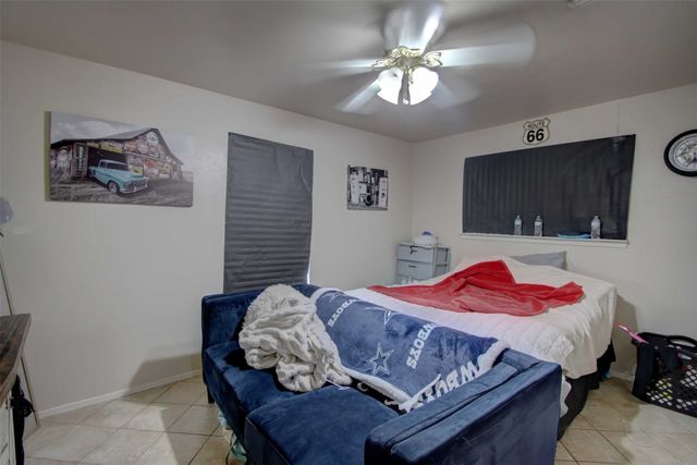 1914 Starling Court, Cleburne, TX 76033