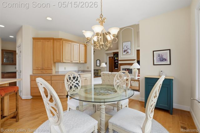 7919 Alta Vista Drive, Hamburg Township, MI 48169