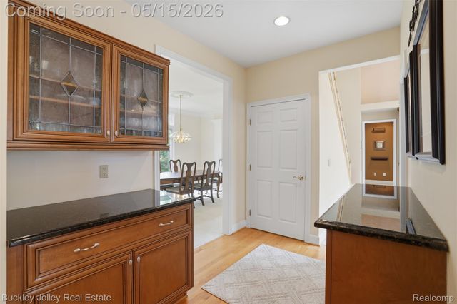 7919 Alta Vista Drive, Hamburg Township, MI 48169