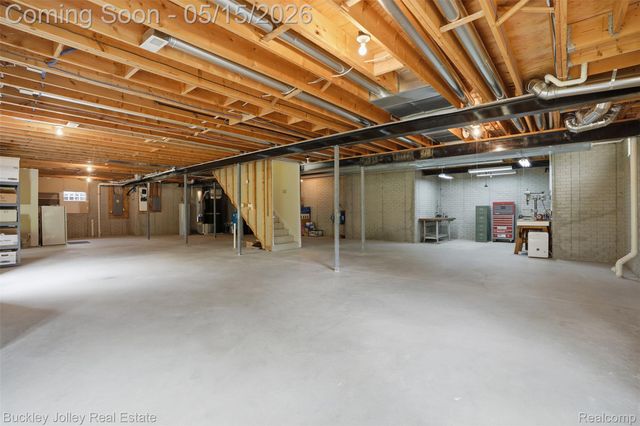 7919 Alta Vista Drive, Hamburg Township, MI 48169