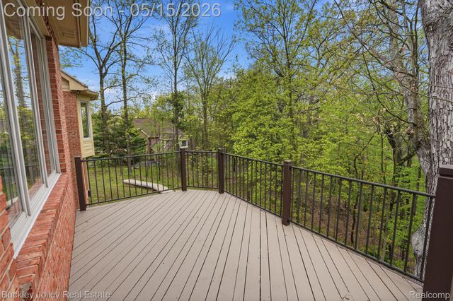 7919 Alta Vista Drive, Hamburg Township, MI 48169