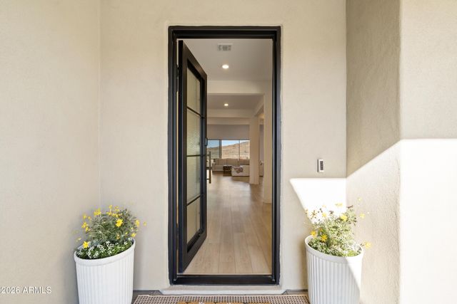 3736 W LODGE Drive, Laveen, AZ 85339