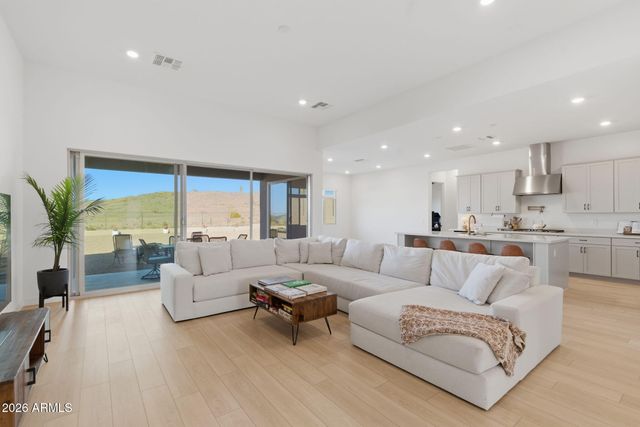 3736 W LODGE Drive, Laveen, AZ 85339