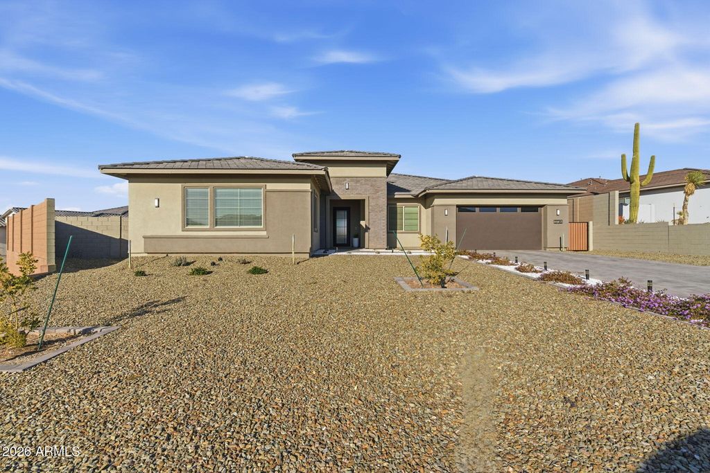 3736 W LODGE Drive, Laveen, AZ 85339