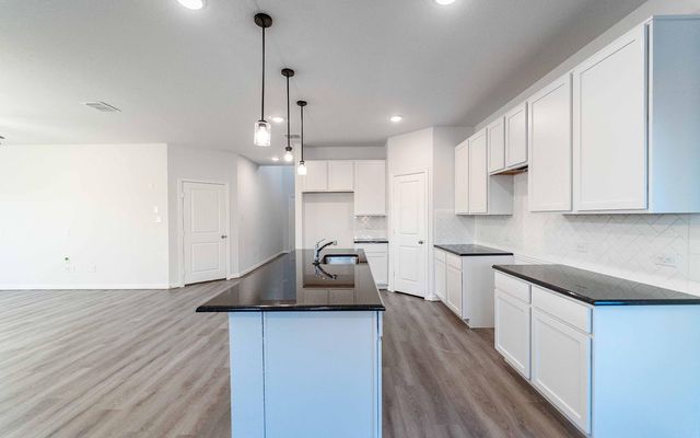 1224 Marvin GRV, Seguin, TX 78155