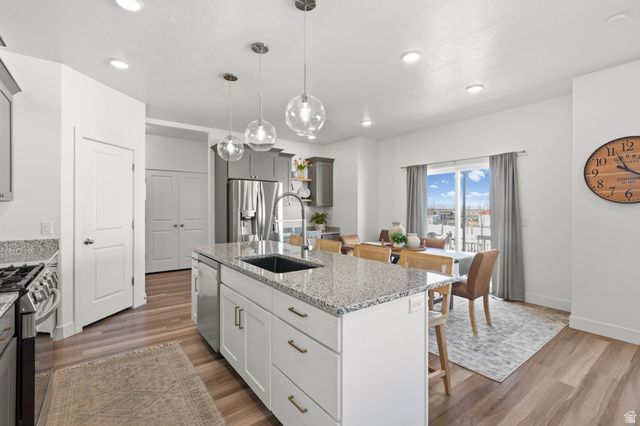 960 S 650 W, Farmington, UT 84025