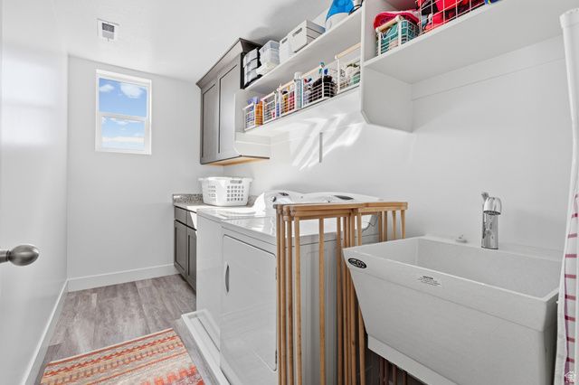 960 S 650 W, Farmington, UT 84025