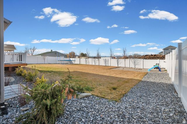 960 S 650 W, Farmington, UT 84025