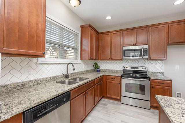 240 E Quailwood Drive, Fuquay Varina, NC 27526