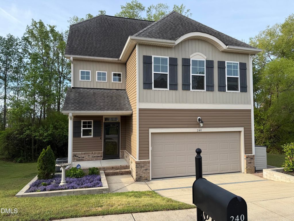 240 E Quailwood Drive, Fuquay Varina, NC 27526