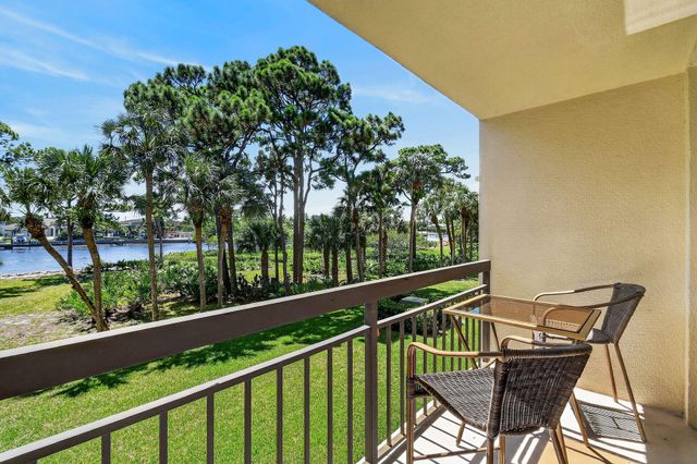 2101 Marina Isle Way 202, Jupiter, FL 33477