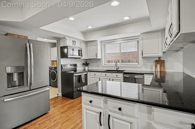 13827 Willow Court, Sterling Heights, MI 48313