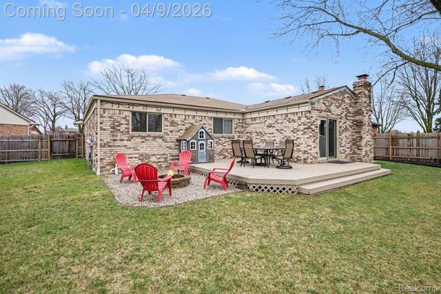 13827 Willow Court, Sterling Heights, MI 48313