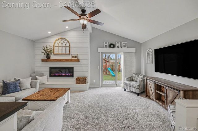 13827 Willow Court, Sterling Heights, MI 48313