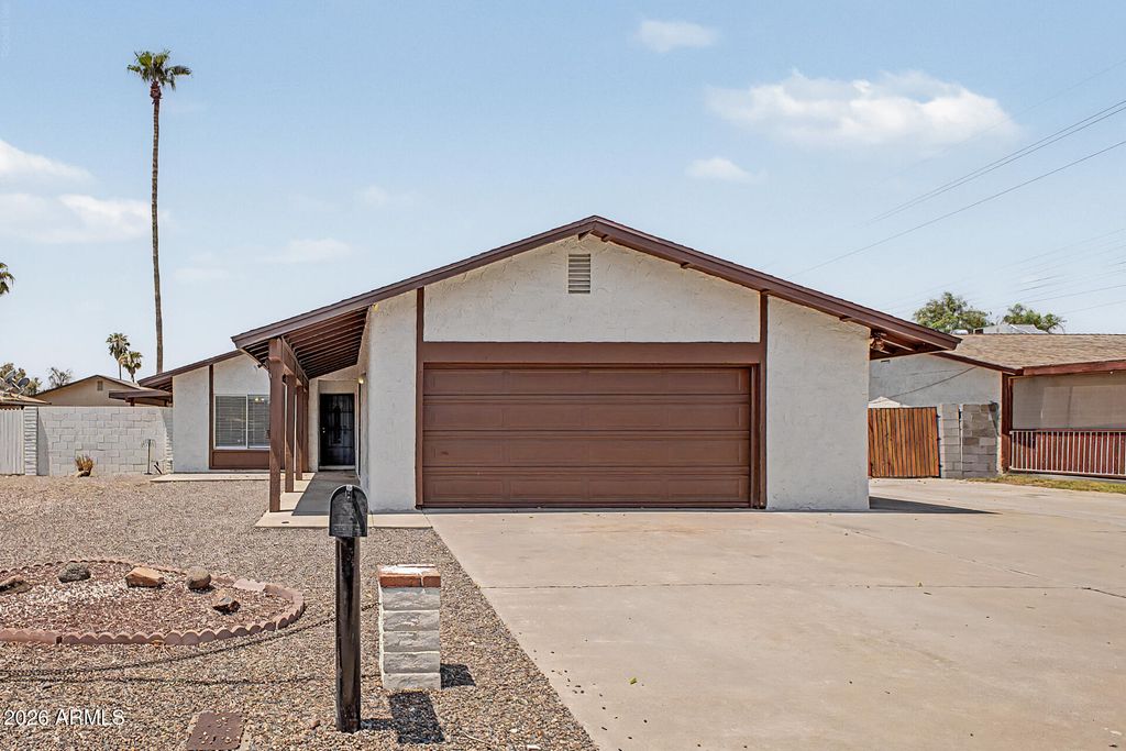 8934 N 55TH Drive, Glendale, AZ 85302 — photo 3