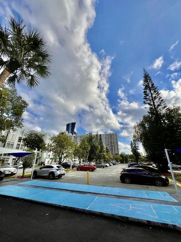 17570 Atlantic Blvd 416, Sunny Isles Beach, FL 33160