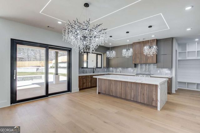 816 Riverside Road, Sugar Hill, GA 30518