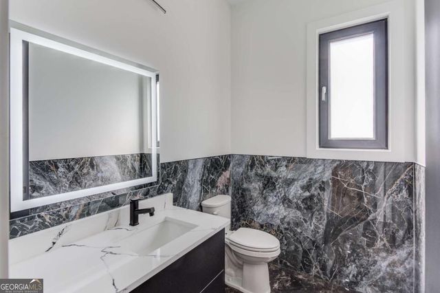 816 Riverside Road, Sugar Hill, GA 30518