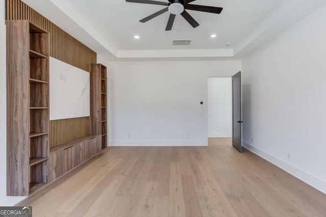 816 Riverside Road, Sugar Hill, GA 30518