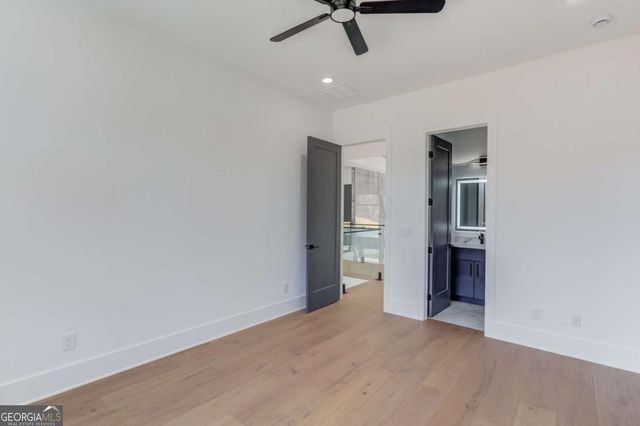 816 Riverside Road, Sugar Hill, GA 30518