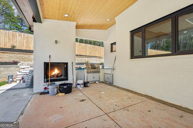 816 Riverside Road, Sugar Hill, GA 30518