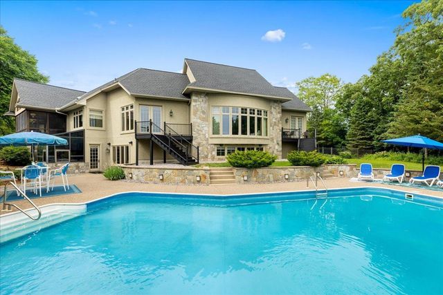 15270 Painters Lane Circle N, Stillwater, MN 55082