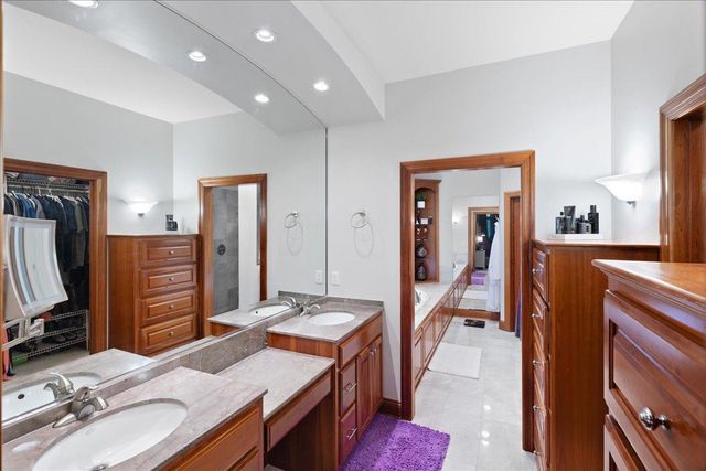15270 Painters Lane Circle N, Stillwater, MN 55082