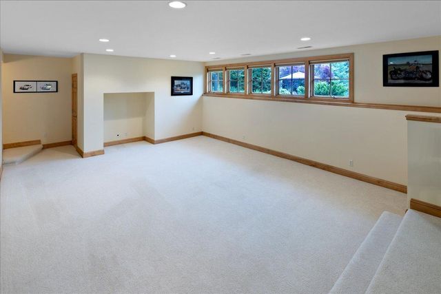 15270 Painters Lane Circle N, Stillwater, MN 55082