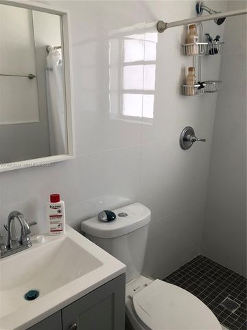 1019 NE 17th Ter 1, Fort Lauderdale, FL 33304