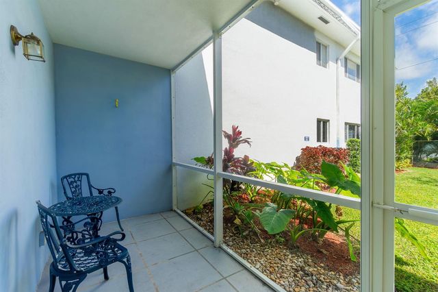 2840 Cynthia Lane 101, Lake Worth Beach, FL 33461