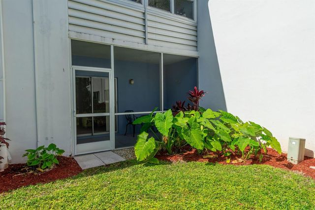 2840 Cynthia Lane 101, Lake Worth Beach, FL 33461