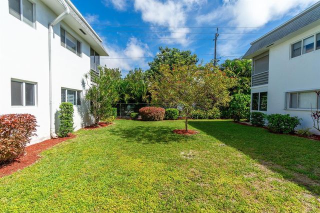2840 Cynthia Lane 101, Lake Worth Beach, FL 33461