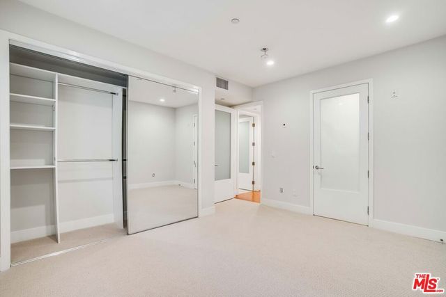 1517 S Bentley Avenue 304, Los Angeles, CA 90025